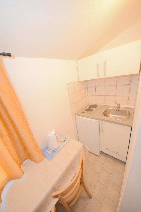 Apartments Jakov Orebic Ngoại thất bức ảnh